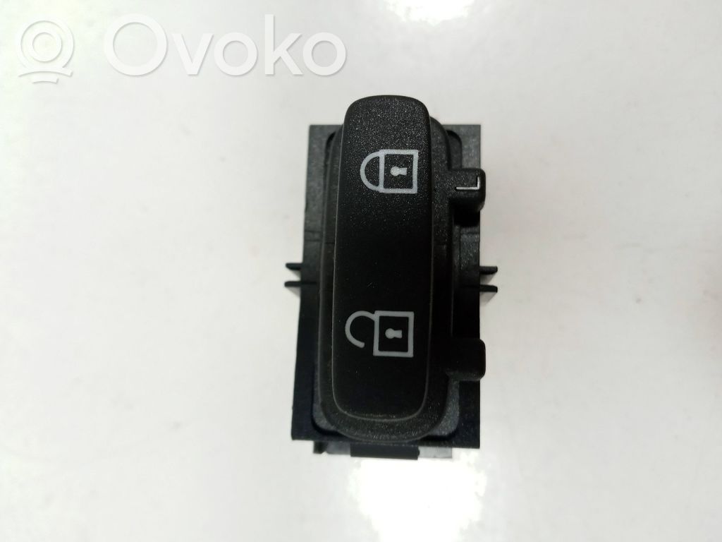 Volvo XC60 Central locking switch button 