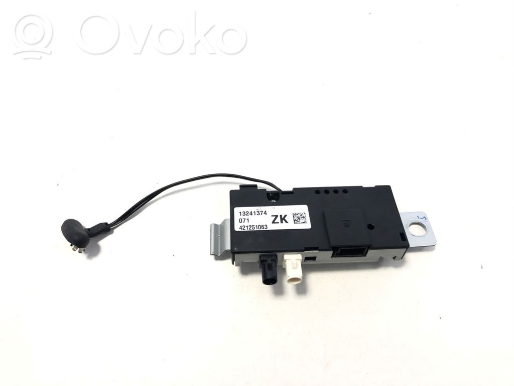 Opel Insignia A Antenos stiprintuvas 