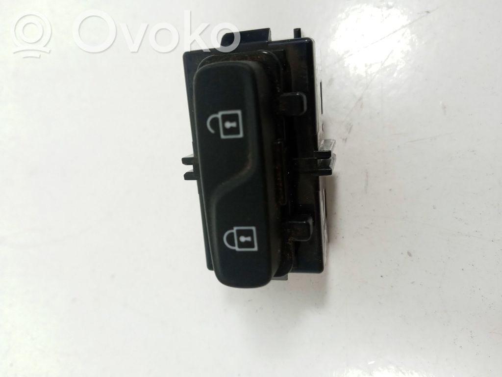 Volvo XC60 Central locking switch button 