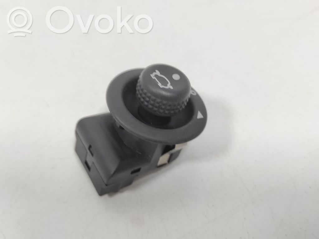 Ford Focus Wing mirror switch 