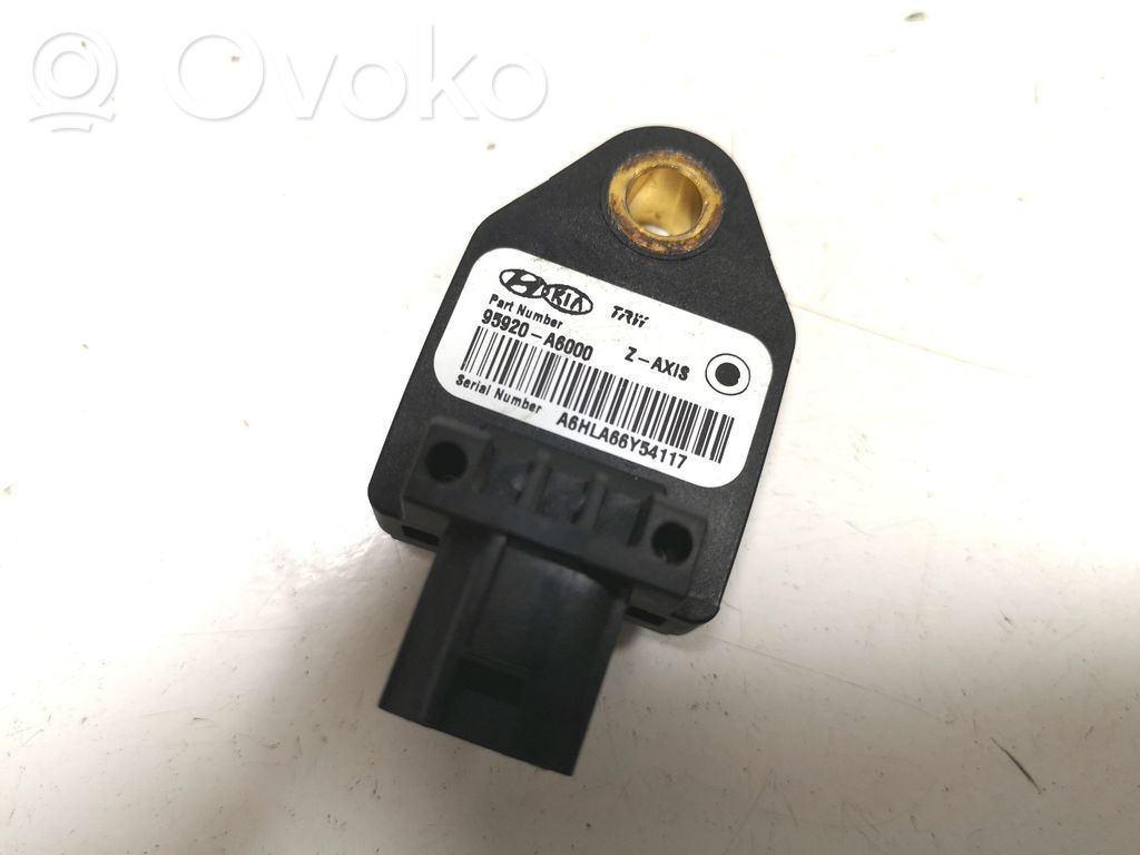 KIA Ceed Airbagsensor Crashsensor Drucksensor 