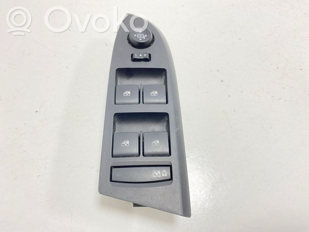 Chevrolet Volt I Electric window control switch 