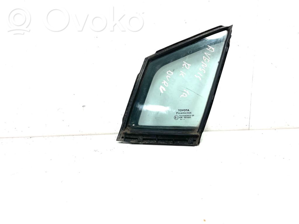Toyota Avensis T270 Etuoven kulmalasi, neliovinen malli 