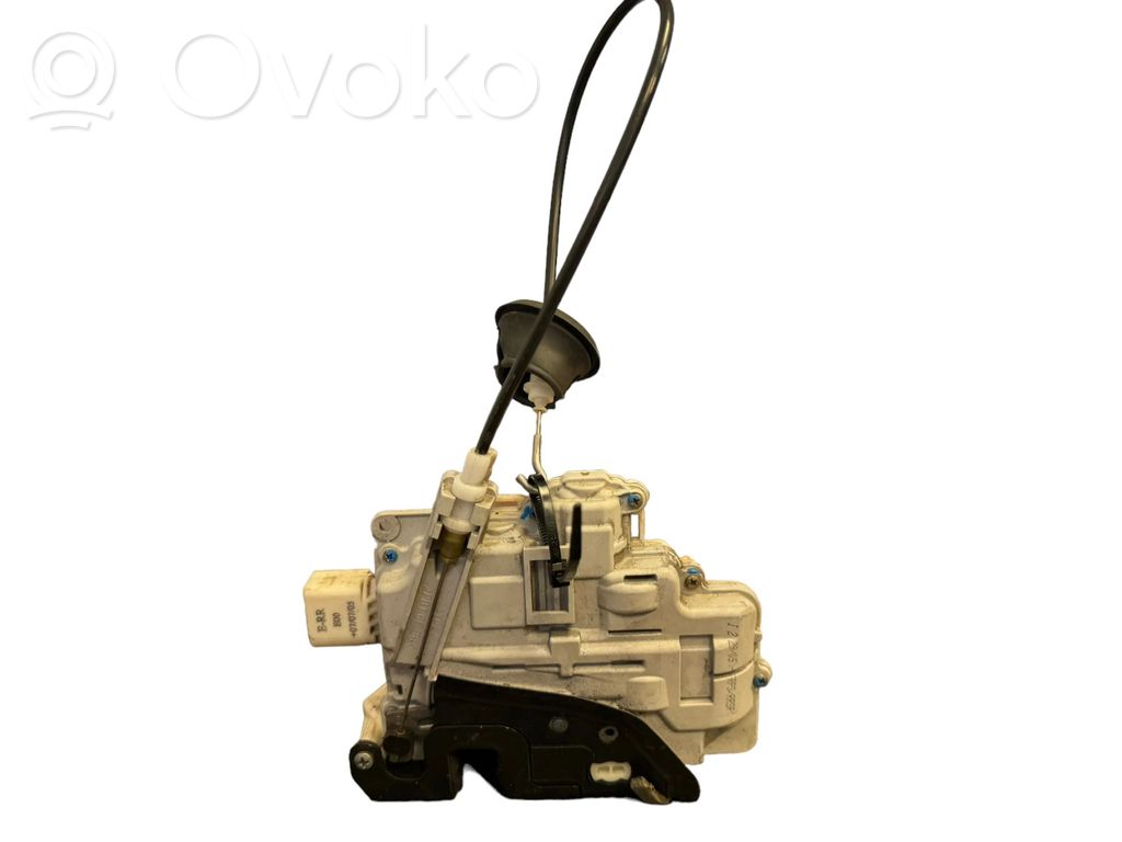 Audi A4 S4 B7 8E 8H Etuoven lukko 