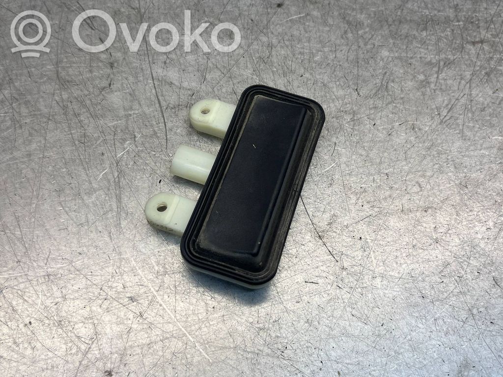 Mercedes-Benz E W212 Tailgate opening switch 