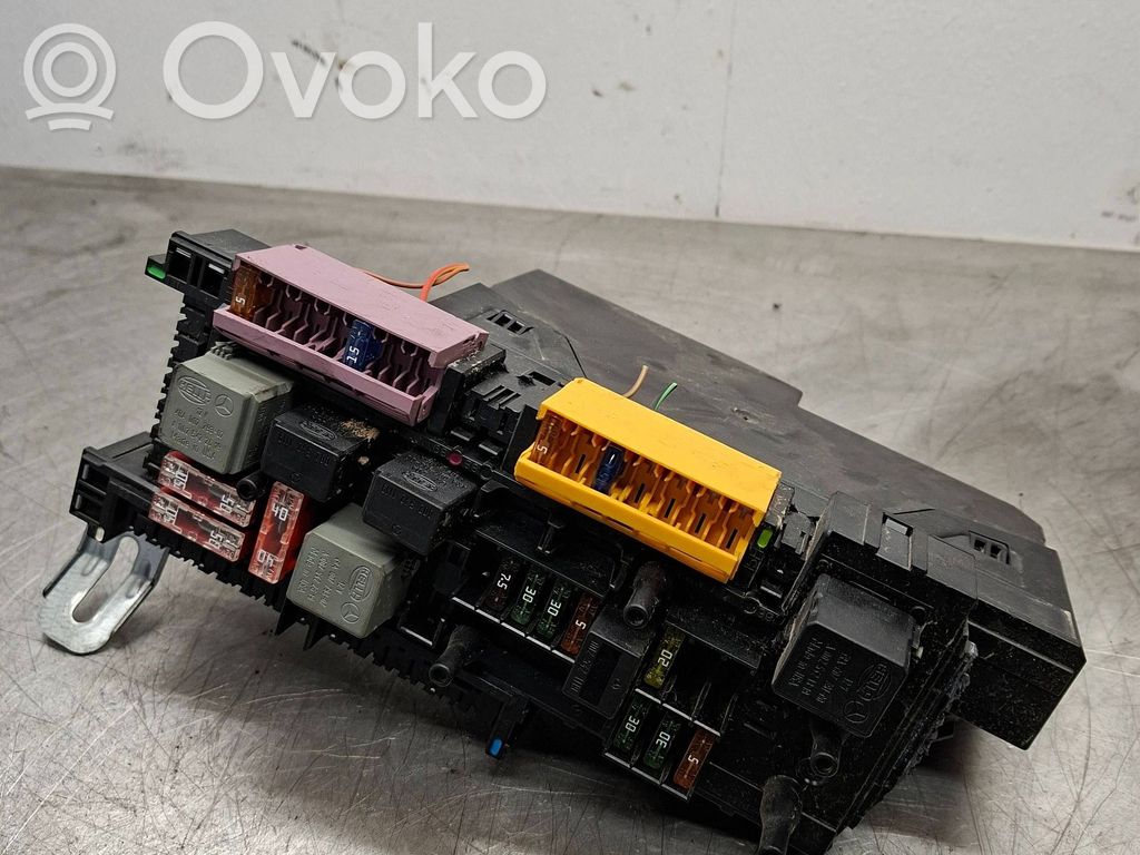 Mercedes-Benz E W212 Fuse module 
