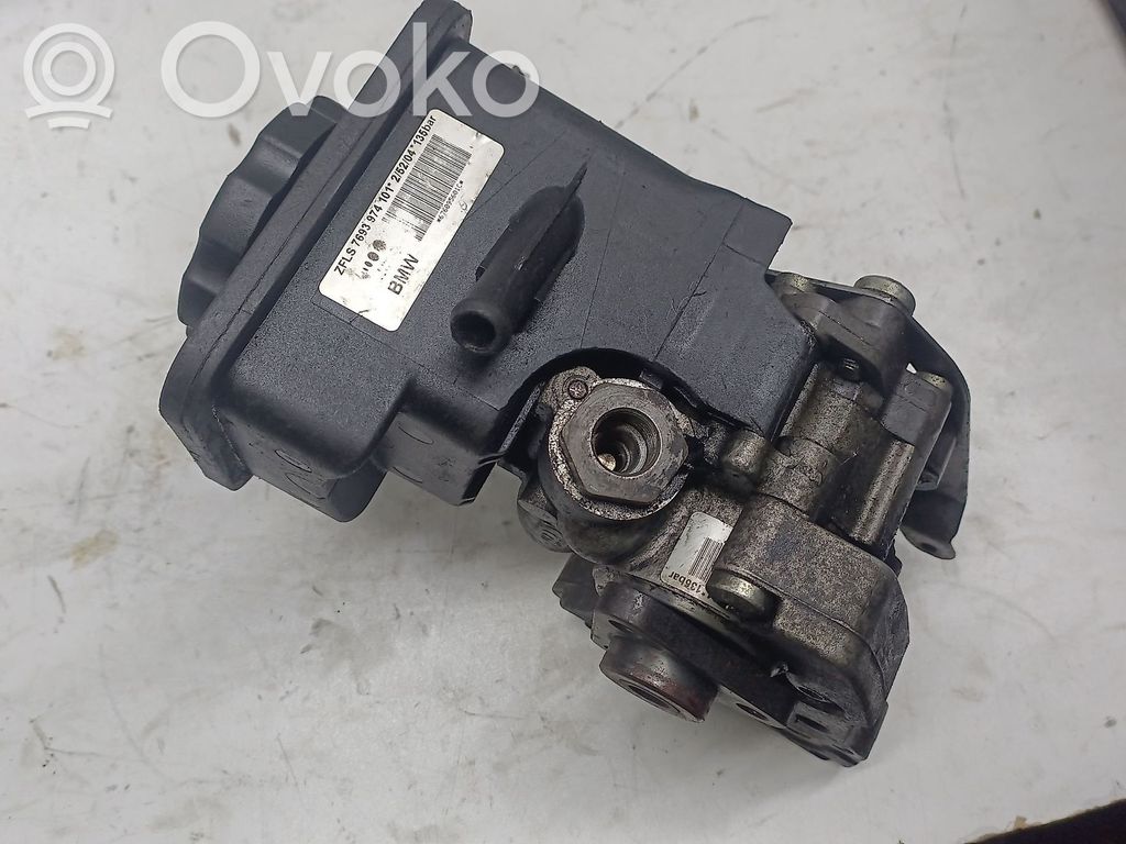 BMW 3 E90 E91 Power steering pump 