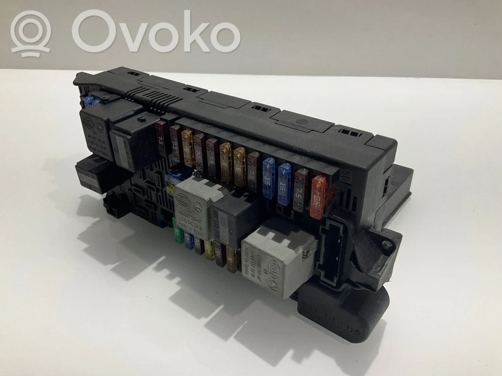 Mercedes-Benz E W211 Fuse module 