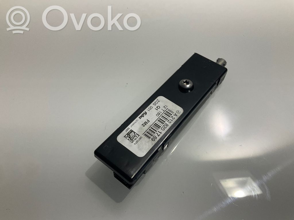 Mercedes-Benz E W212 Aerial antenna amplifier 