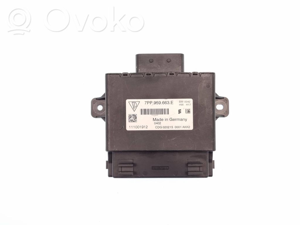 Porsche Cayenne (92A) Voltage converter/converter module 