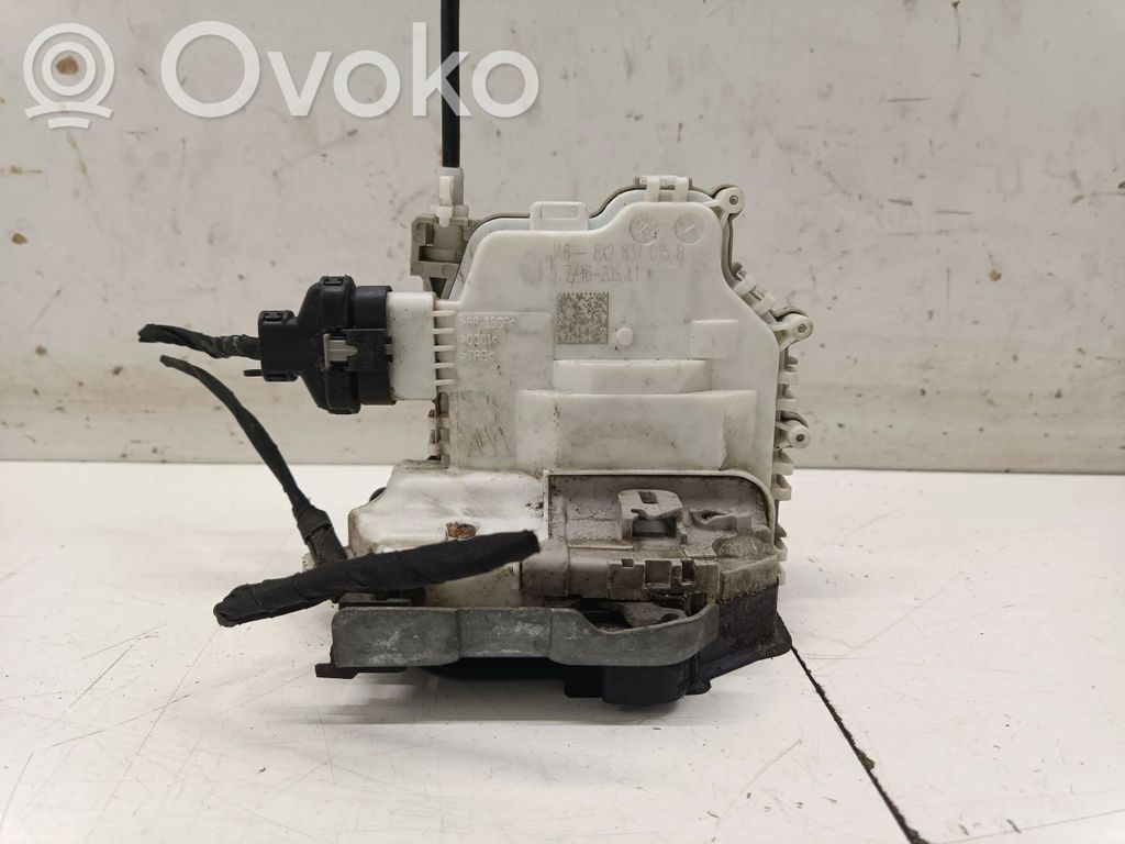 Audi A4 S4 B9 Priekšpusē slēdzene 