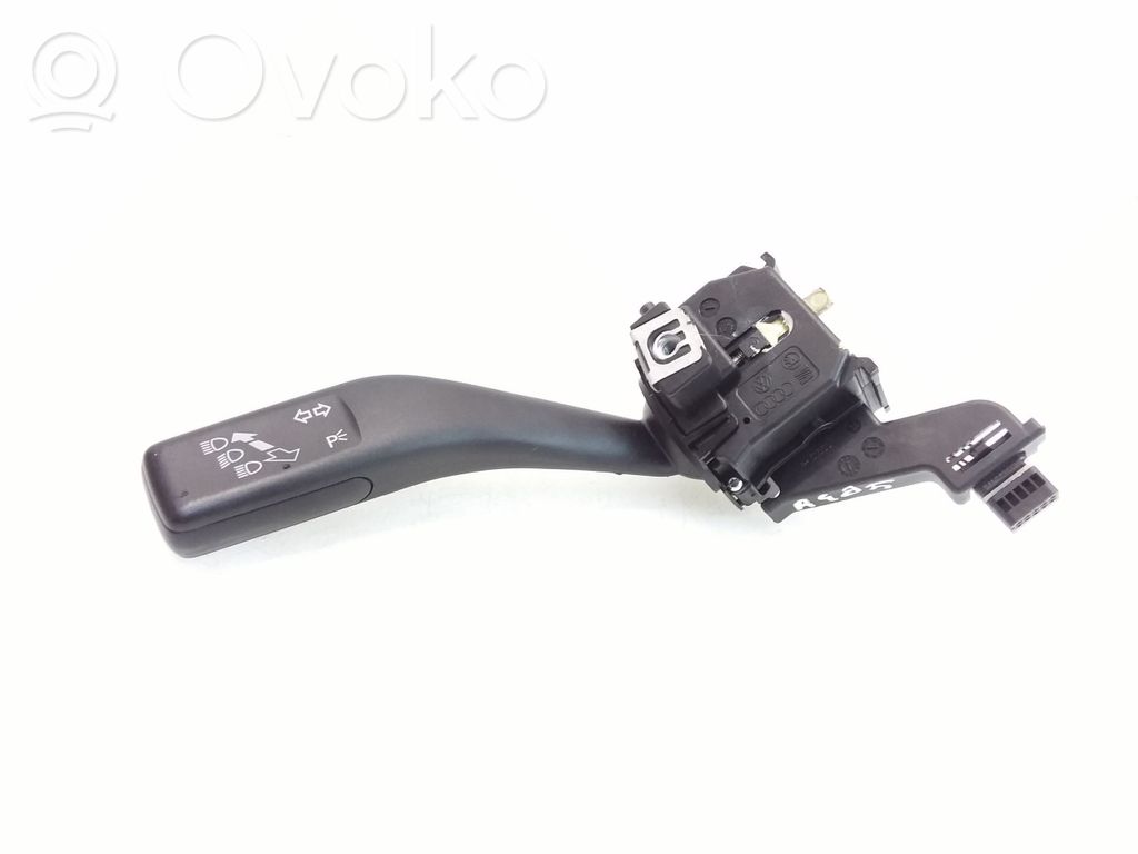 Volkswagen Golf VI Indicator stalk 