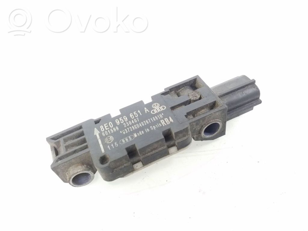 Airbagsensor Crashsensor Drucksensor   8E0959651A