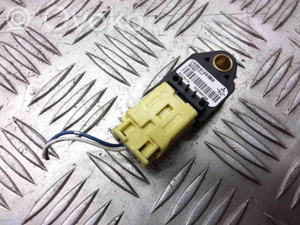 Mitsubishi Outlander Airbag deployment crash/impact sensor 