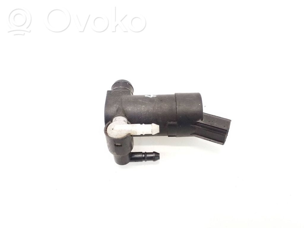Volvo V50 Windscreen/windshield washer pump 