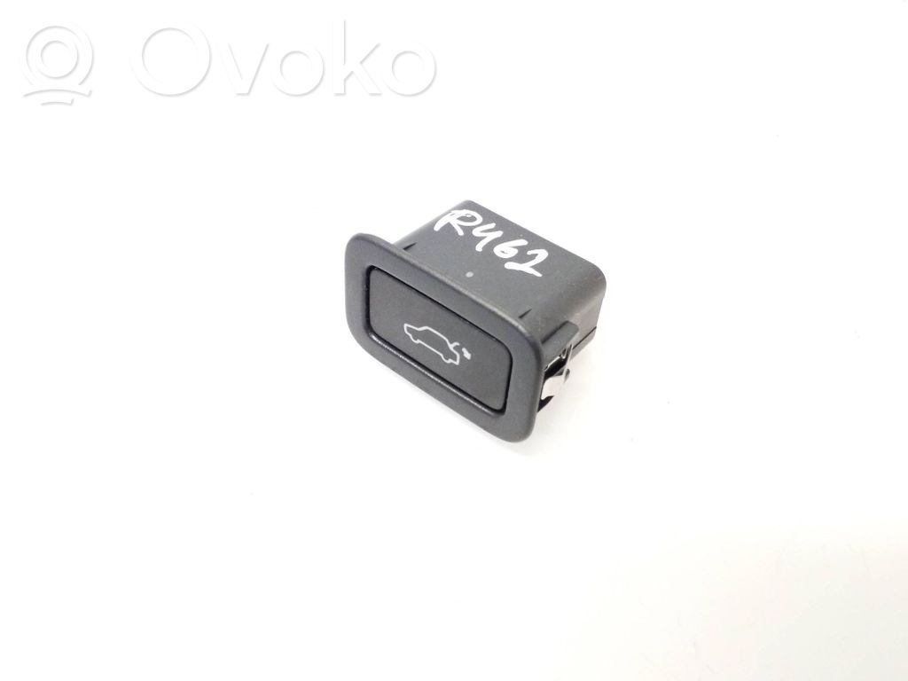 Volvo XC60 Tailgate/boot open switch button 