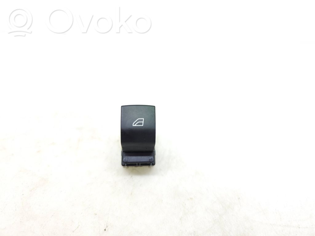 Volvo XC40 Electric window control switch 
