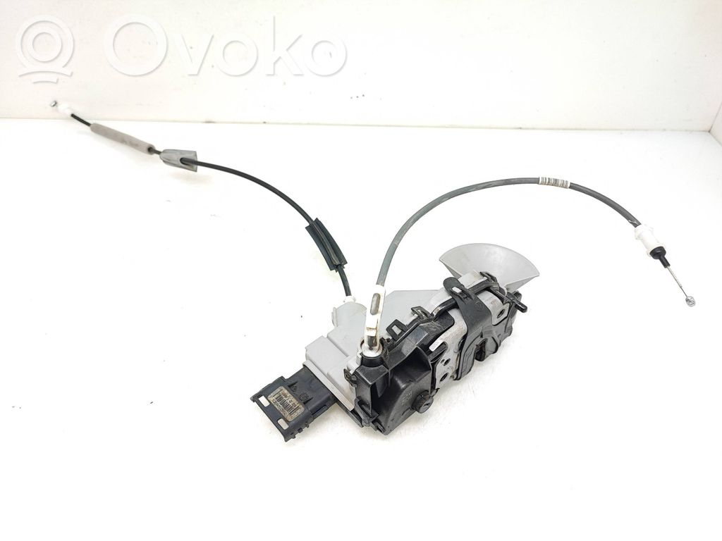 Toyota Proace Priekšpusē slēdzene 