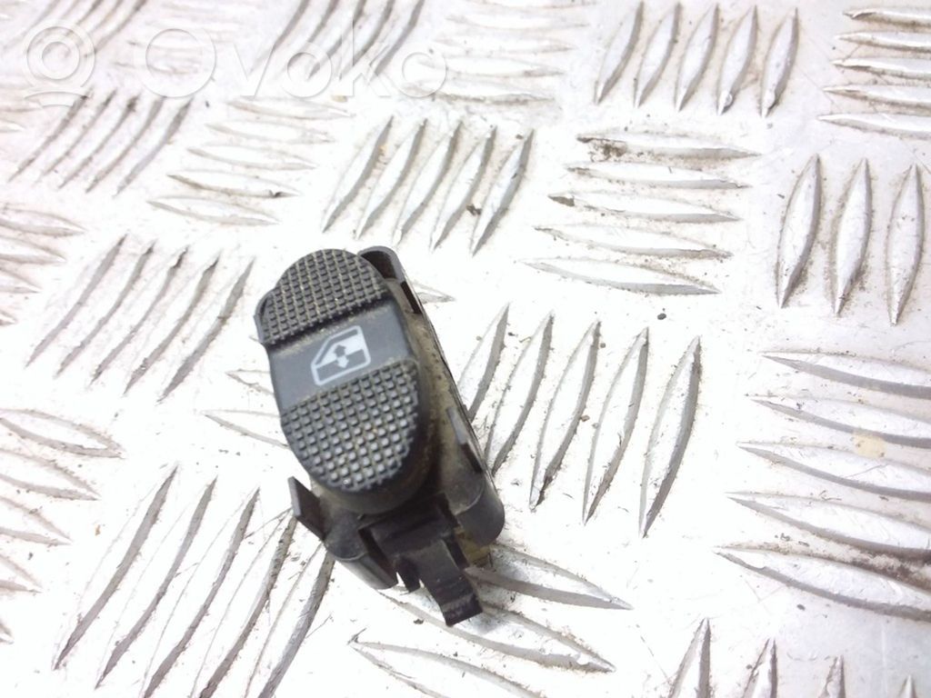 Seat Alhambra (Mk1) Electric window control switch 