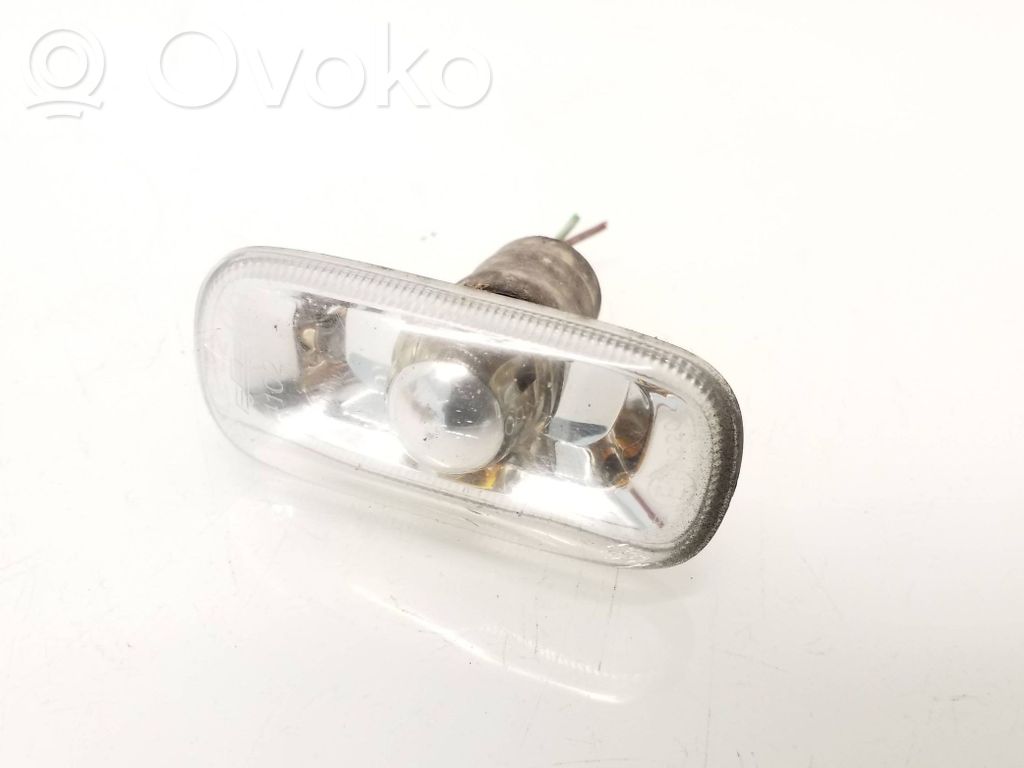 Audi A6 S6 C5 4B Front fender indicator light 