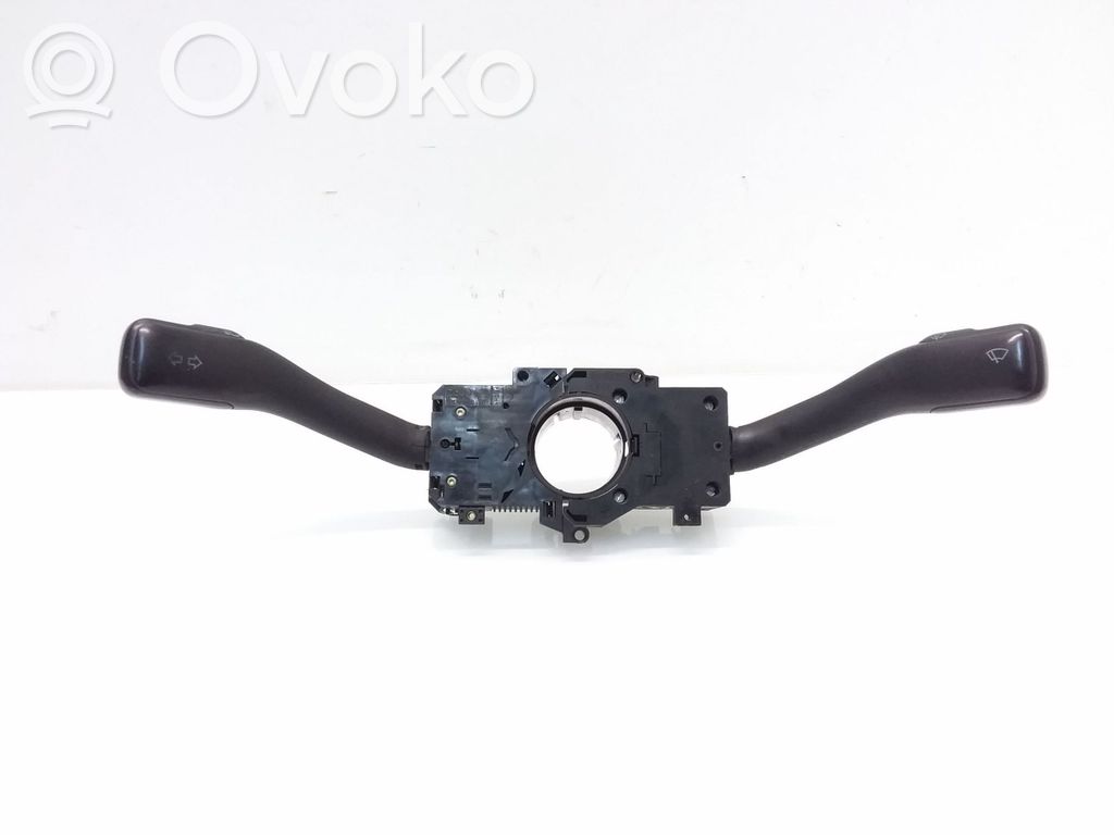 Volkswagen PASSAT B5 Wiper turn signal indicator stalk/switch 