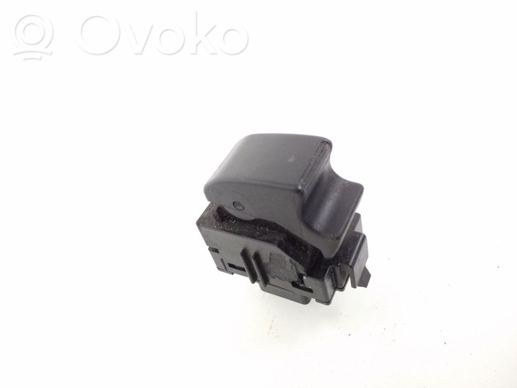 Toyota Corolla Verso AR10 Electric window control switch 