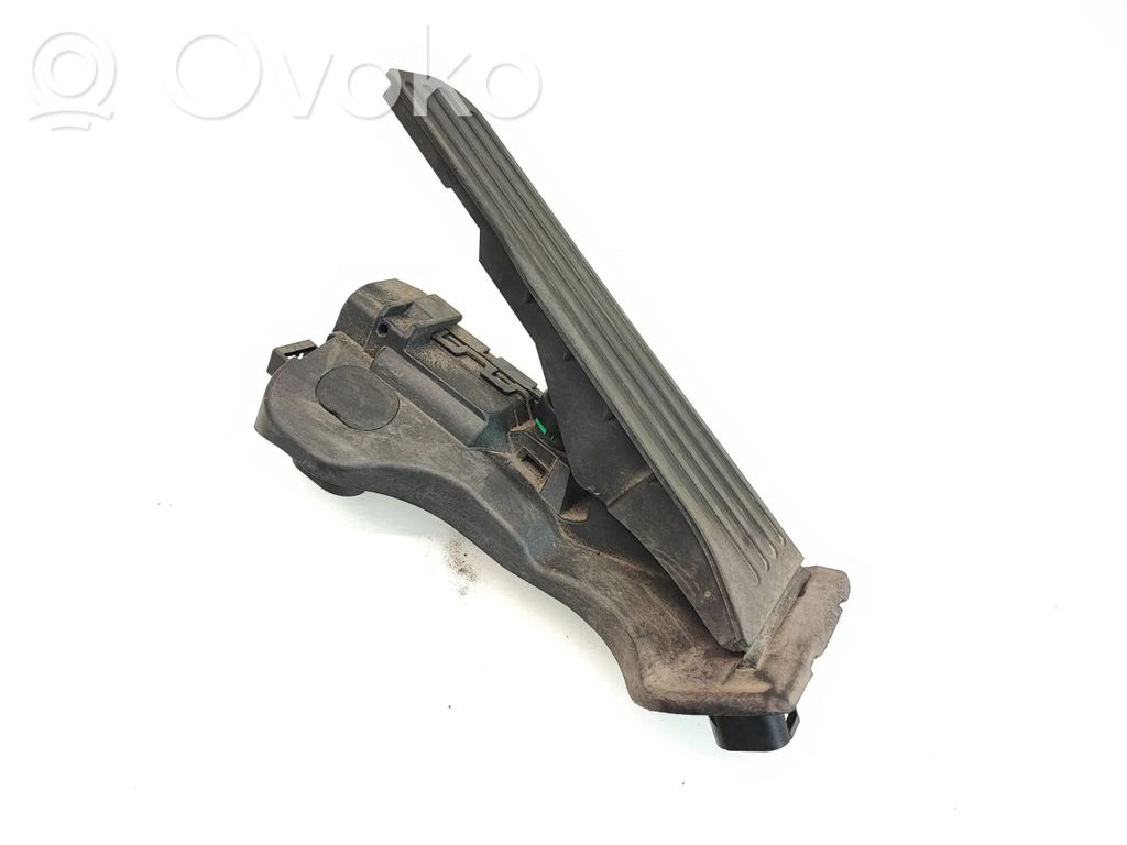 Skoda Octavia Mk2 (1Z) Accelerator throttle pedal 