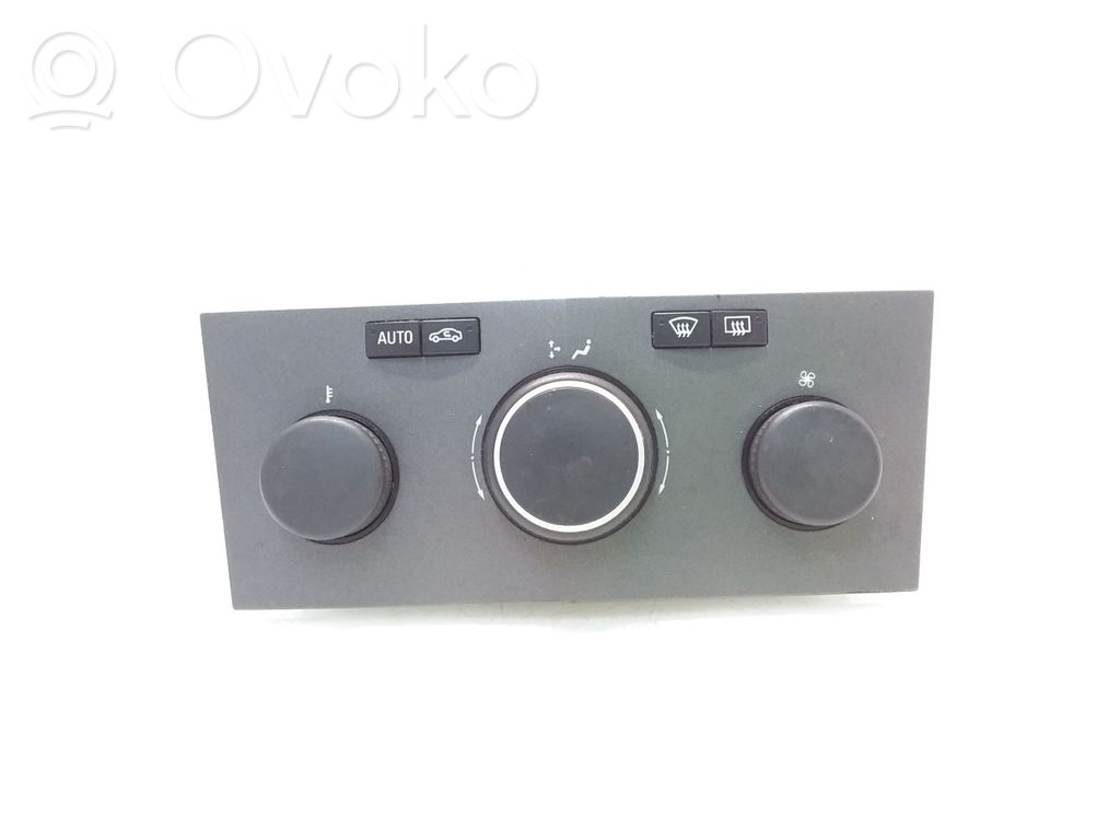 Opel Astra H Climate control unit 