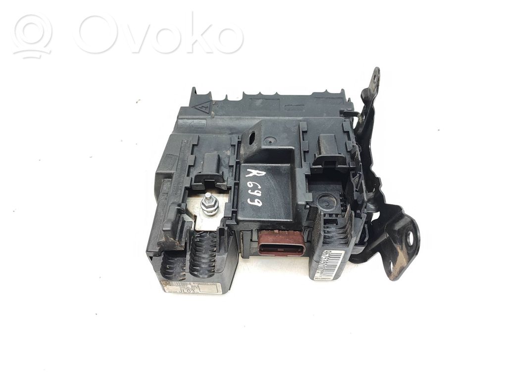 Toyota Proace Fuse module 