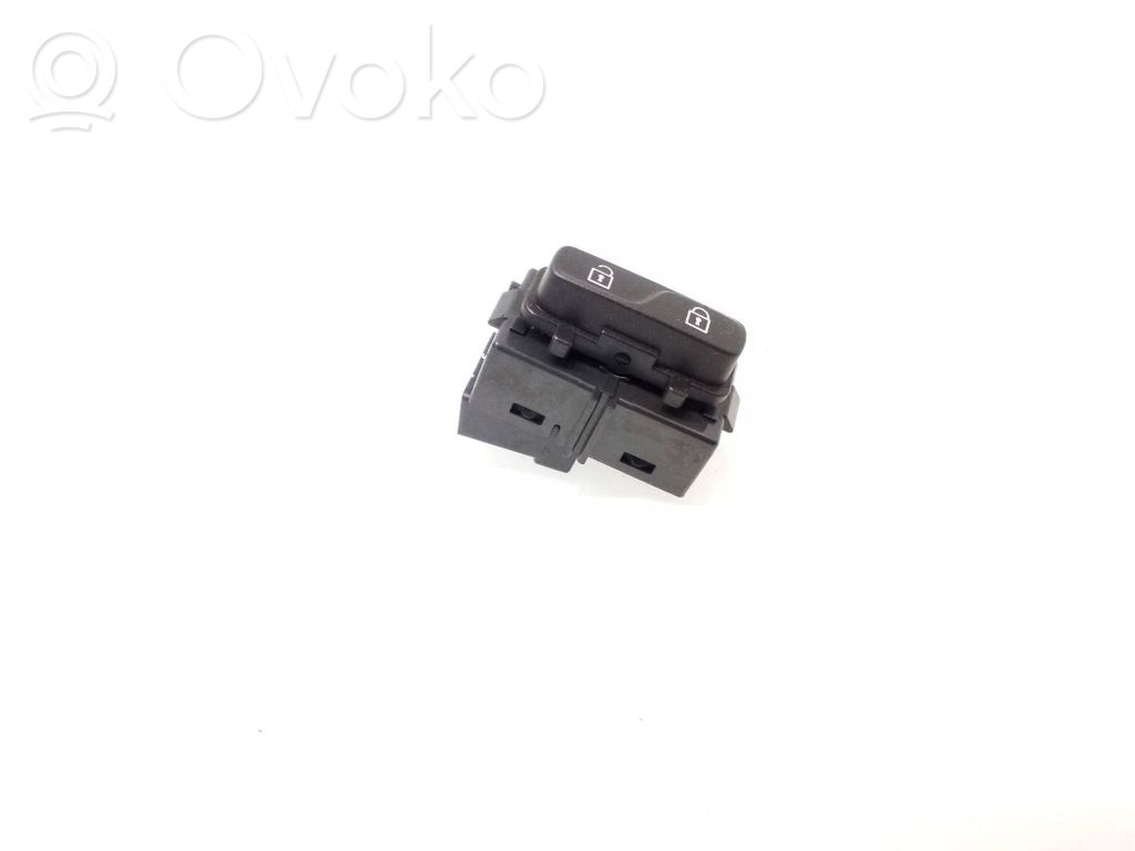 Volvo XC60 Central locking switch button 