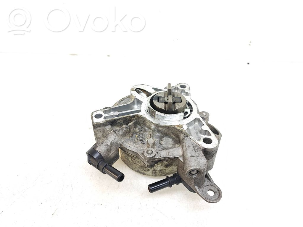Ford Mondeo MK IV Vacuum pump 