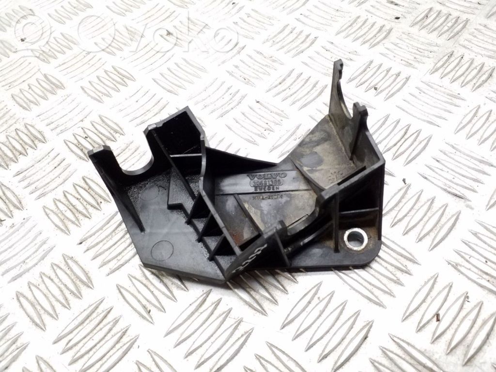 Volvo V50 Gear shift cable bracket 