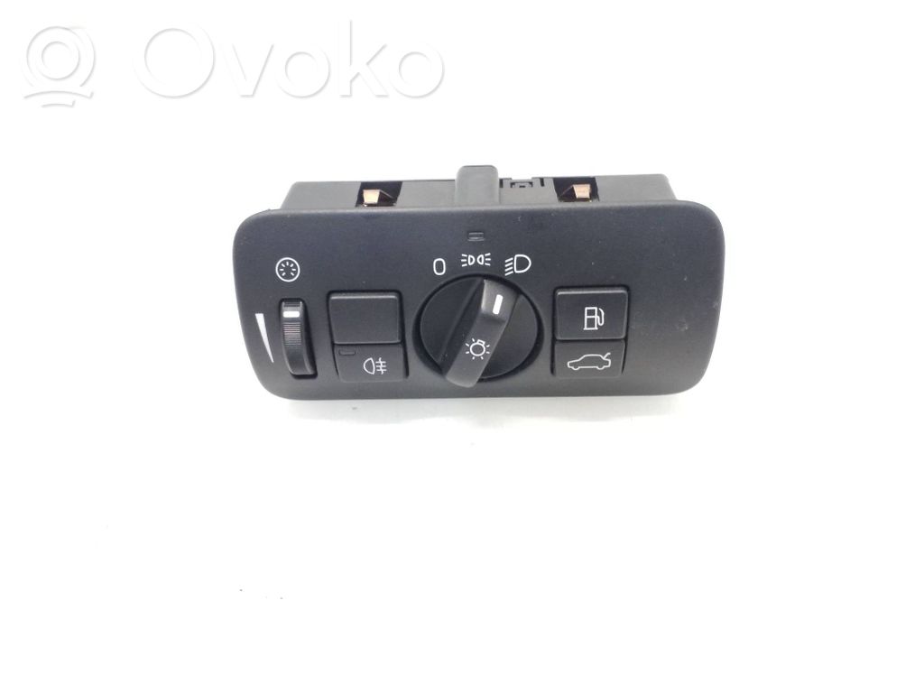 Light switch   30739412,04069332
