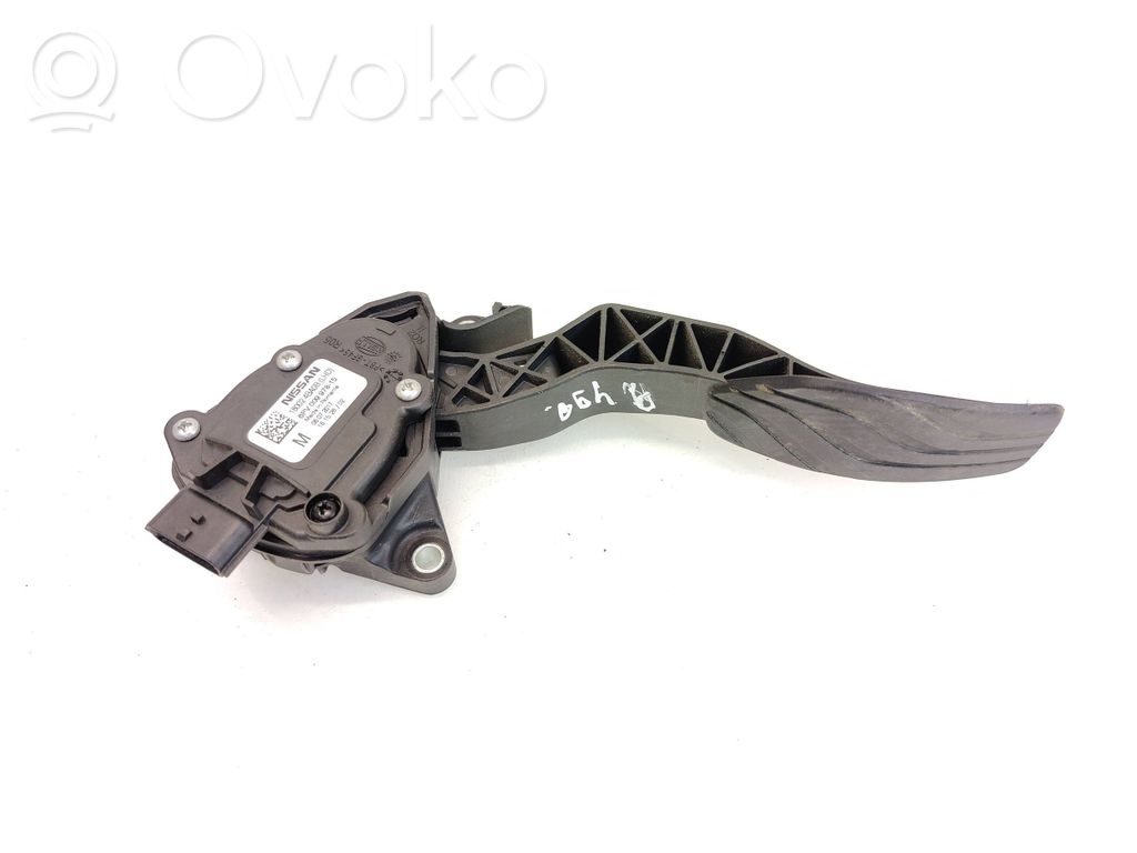 Nissan Qashqai Akceleratoriaus pedalas 