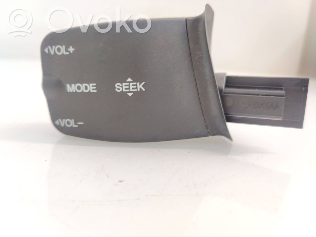 Ford Focus Sound control switch 