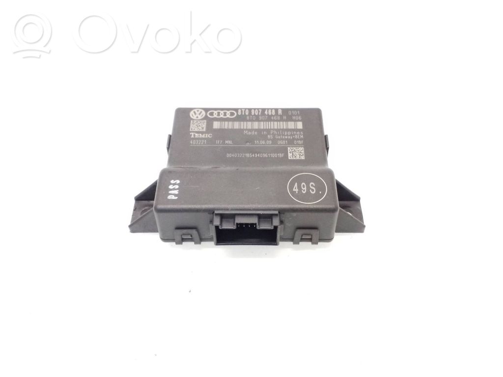 Audi A5 8T 8F Gateway control module 