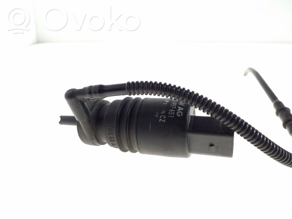 Volkswagen Bora Windscreen/windshield washer pump 