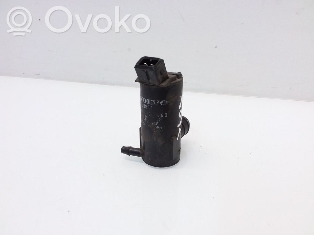 Volvo V70 Windscreen/windshield washer pump 