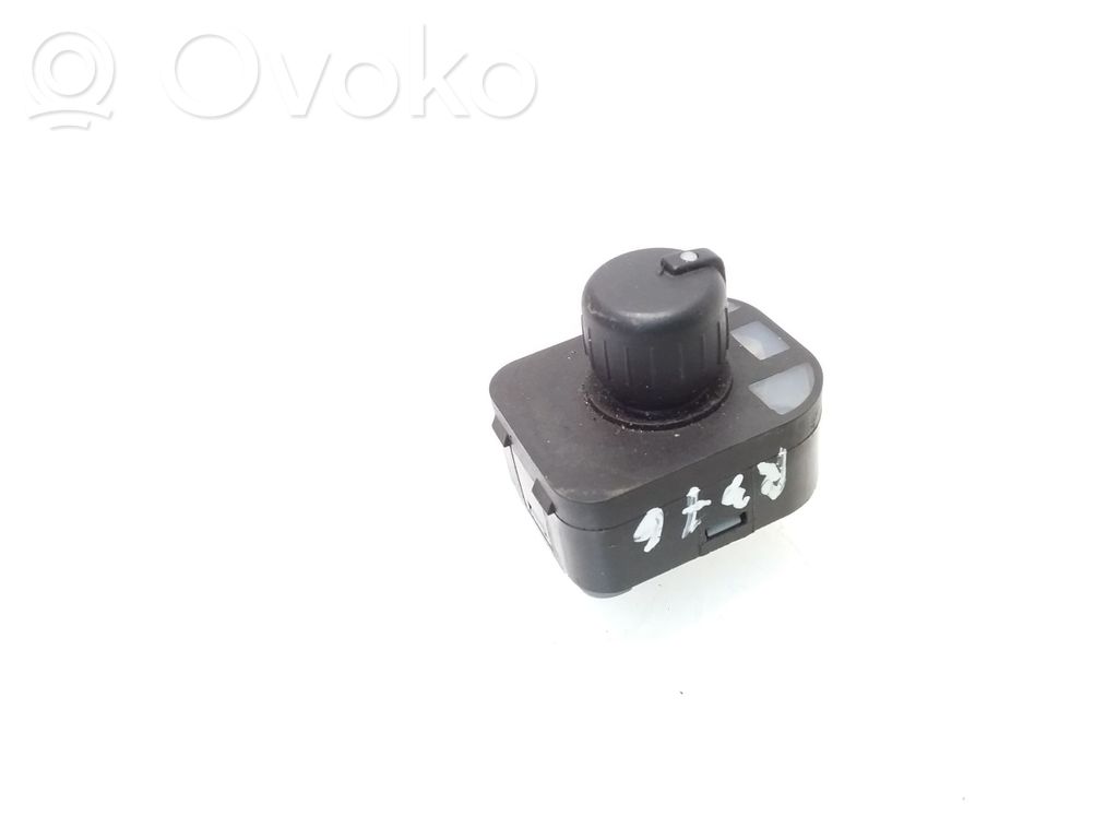 Audi A4 S4 B6 8E 8H Wing mirror switch 