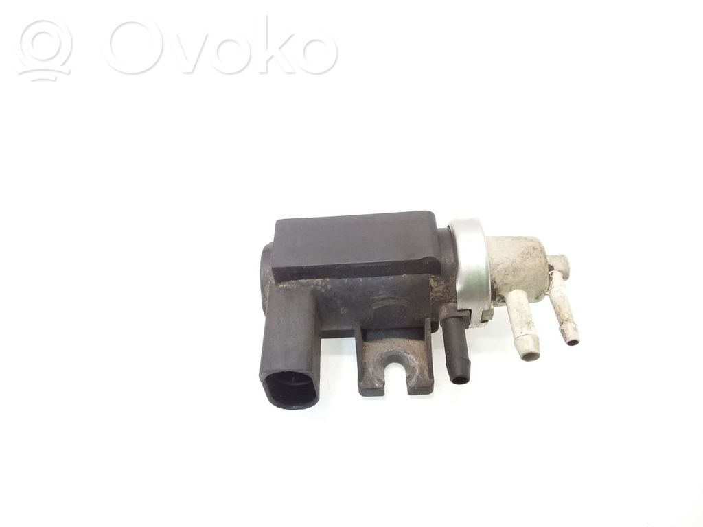 Audi A4 S4 B6 8E 8H Solenoīda vārsts 