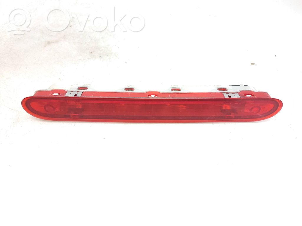 Toyota Proace Third/center stoplight 