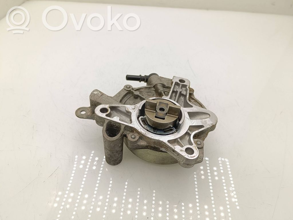 Ford Mondeo MK IV Vacuum pump 