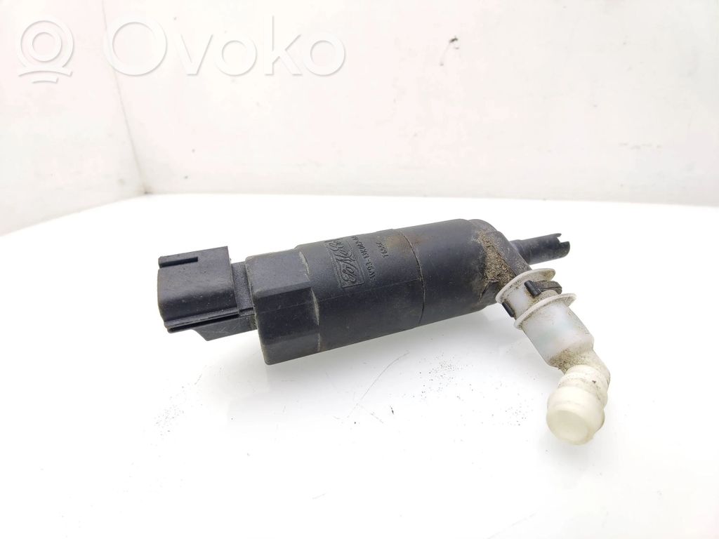 Ford Kuga I Windscreen/windshield washer pump 