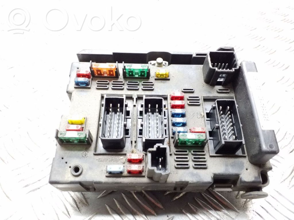 Peugeot 307 Drošinātāju bloks 