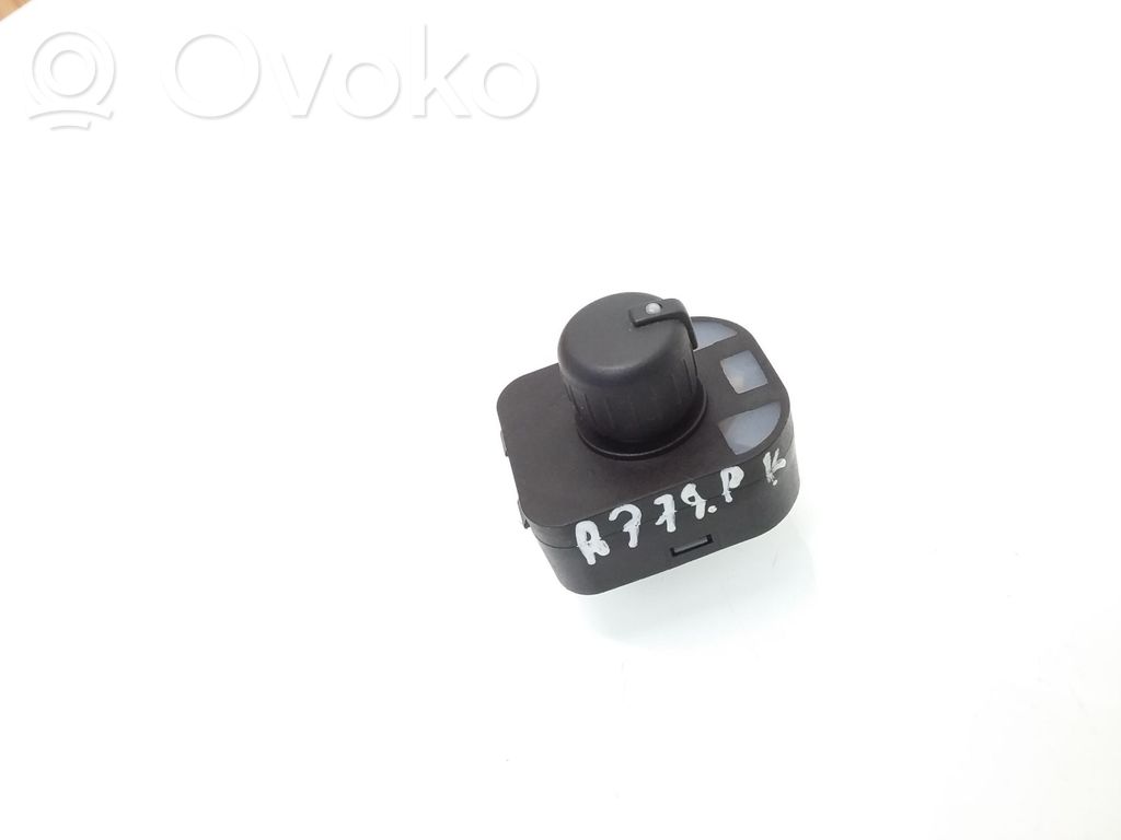 Audi A4 S4 B7 8E 8H Wing mirror switch 