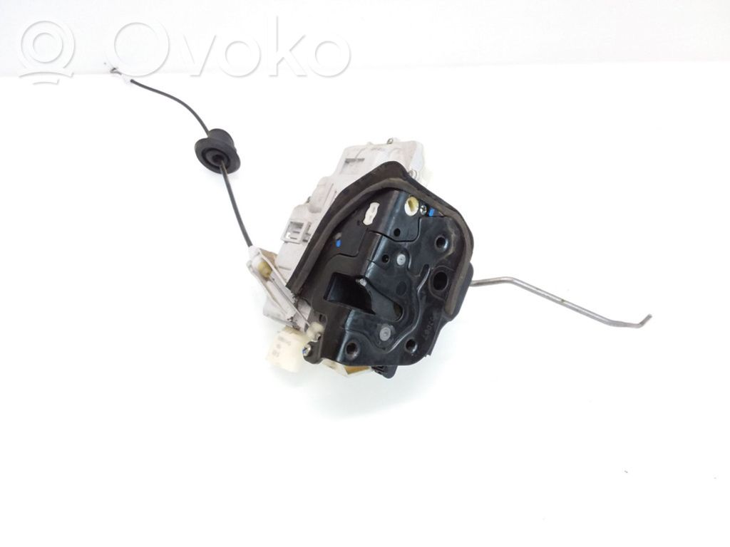 Audi A4 S4 B7 8E 8H Etuoven lukko 