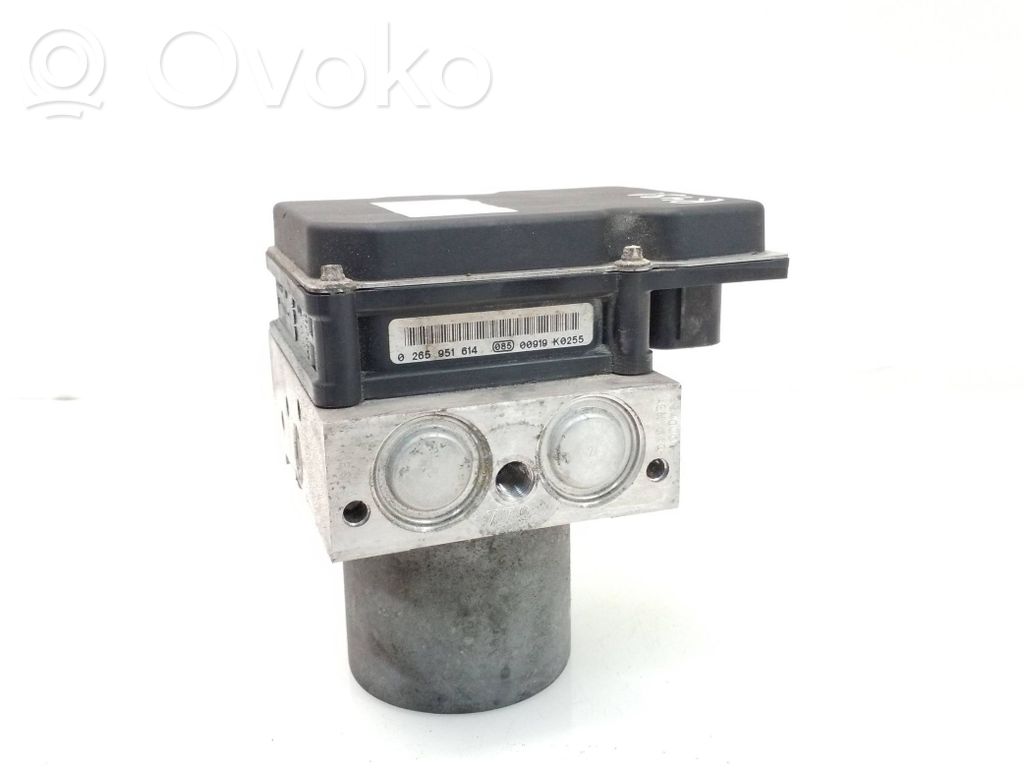 Mercedes-Benz E W212 ABS bloks 
