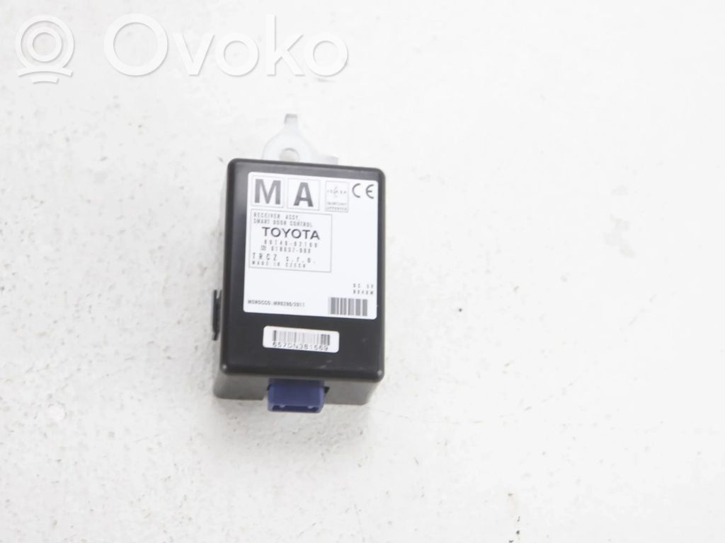 Toyota Auris E180 Door central lock control unit/module 