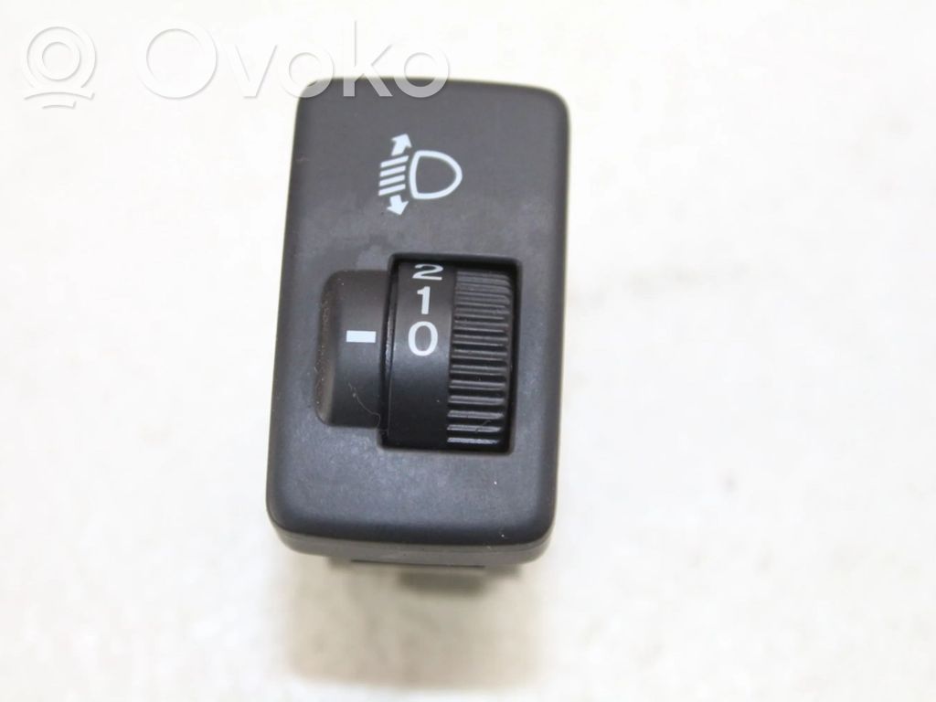 Honda CR-V Headlight level height control switch 