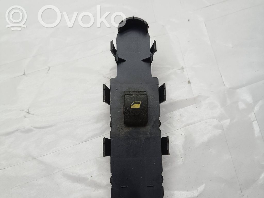 Peugeot 307 Electric window control switch 